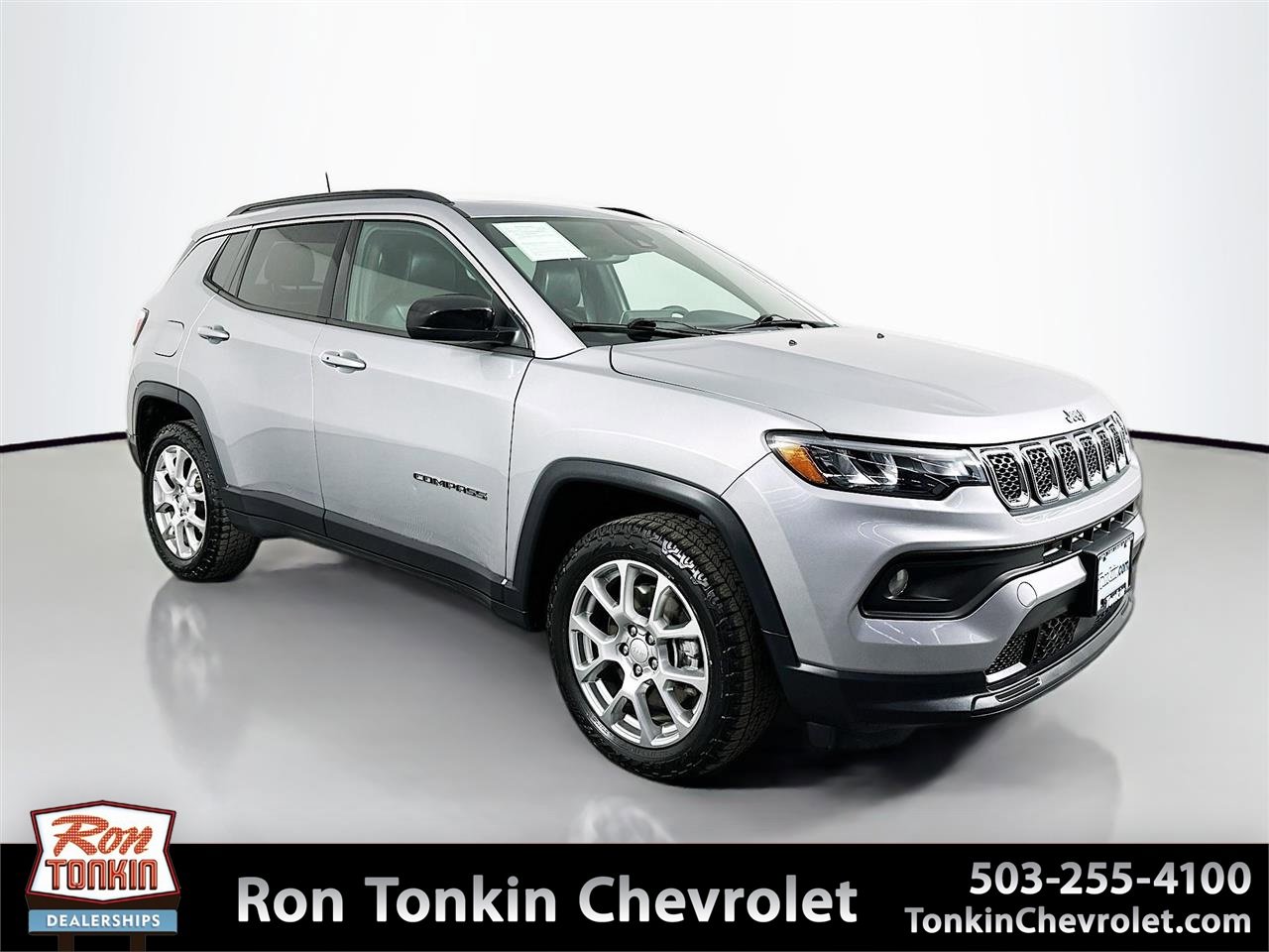 2023 Jeep Compass Latitude Lux's photo