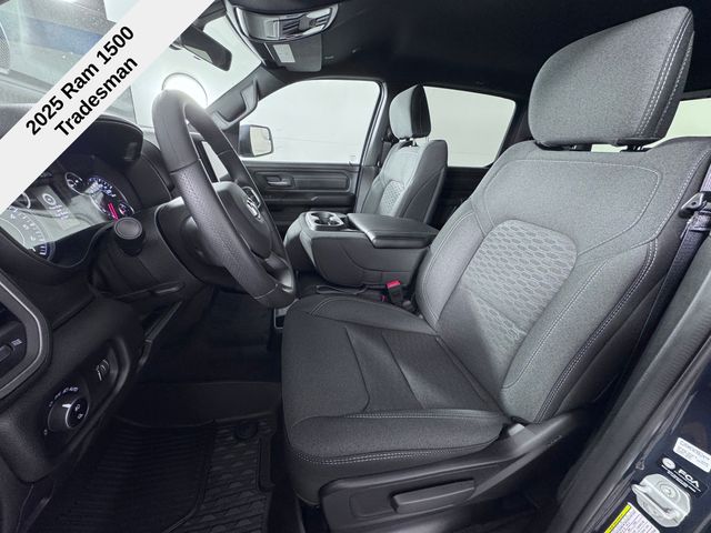 2025 Ram 1500 Tradesman photo 16
