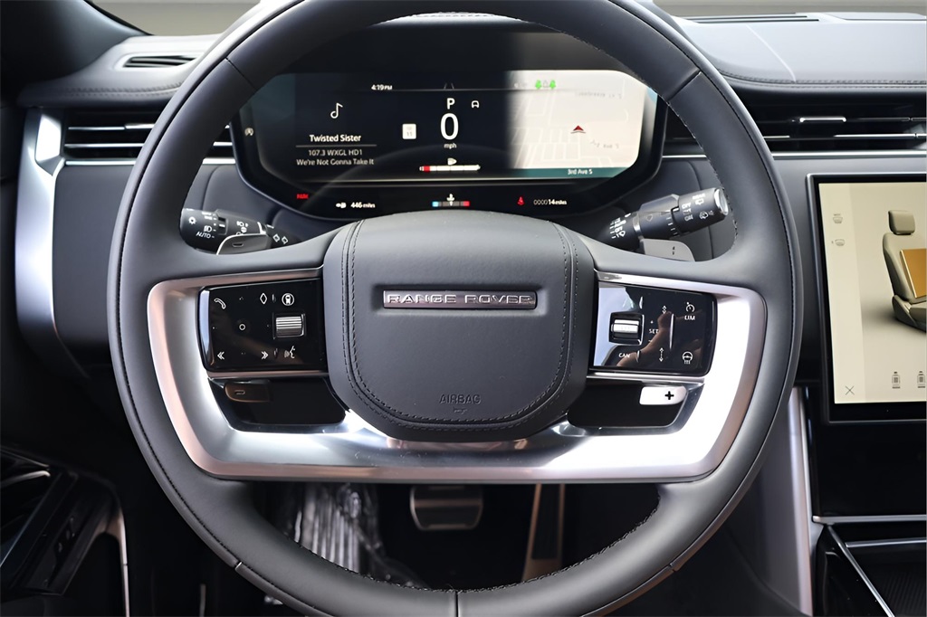2025 Land Rover Range Rover SE photo 19