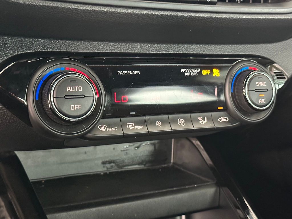 2023 Kia Forte GT-Line photo 18