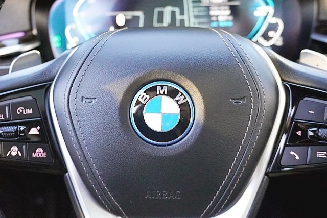 Used 2023 White BMW 530e iPerformance image 35