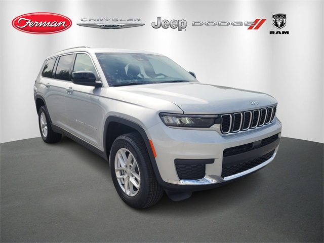 2025 Jeep Grand Cherokee L Laredo's photo