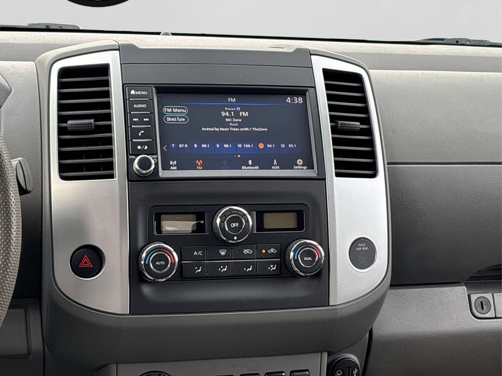 2020 Nissan Frontier SV photo 18