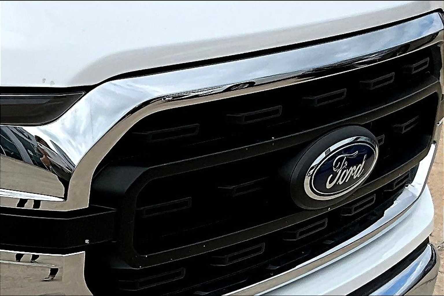 2023 Ford F-150 XLT photo 28