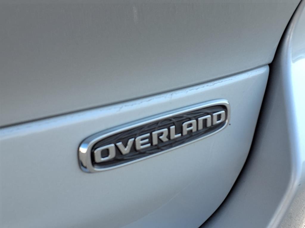 2022 Jeep Grand Cherokee Overland photo 13