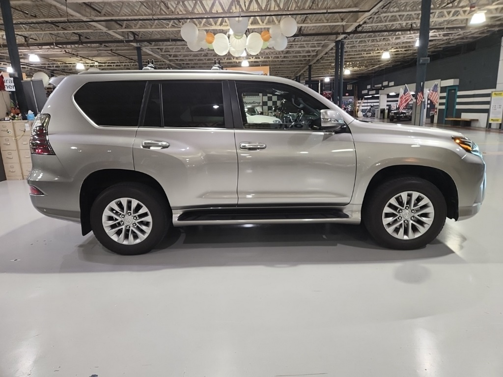2020 Lexus GX 460 photo 4