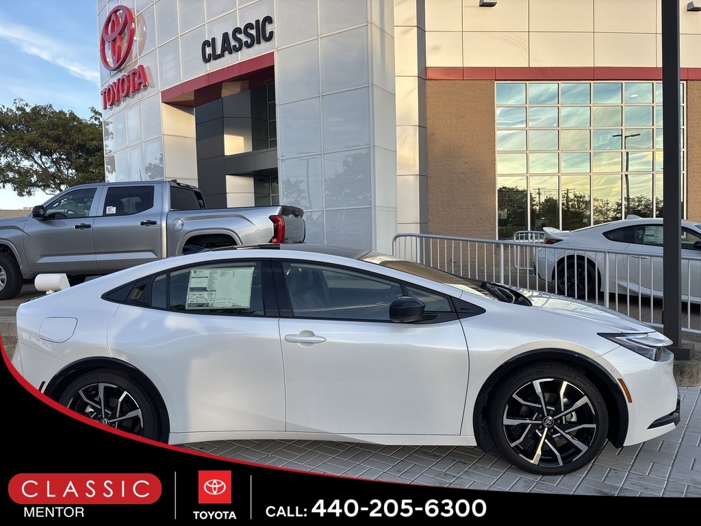 2026 Toyota Prius XSE Premium's photo