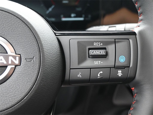 2025 Nissan Kicks SR photo 2