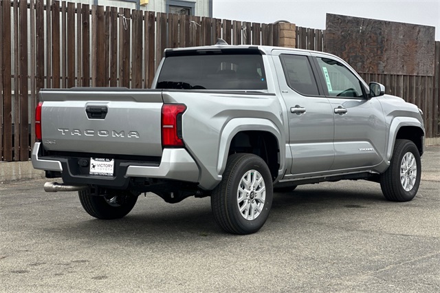 2025 Toyota Tacoma SR5 Double Cab photo 4