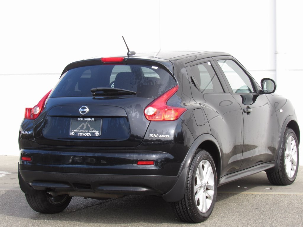 2013 Nissan Juke SV photo 3