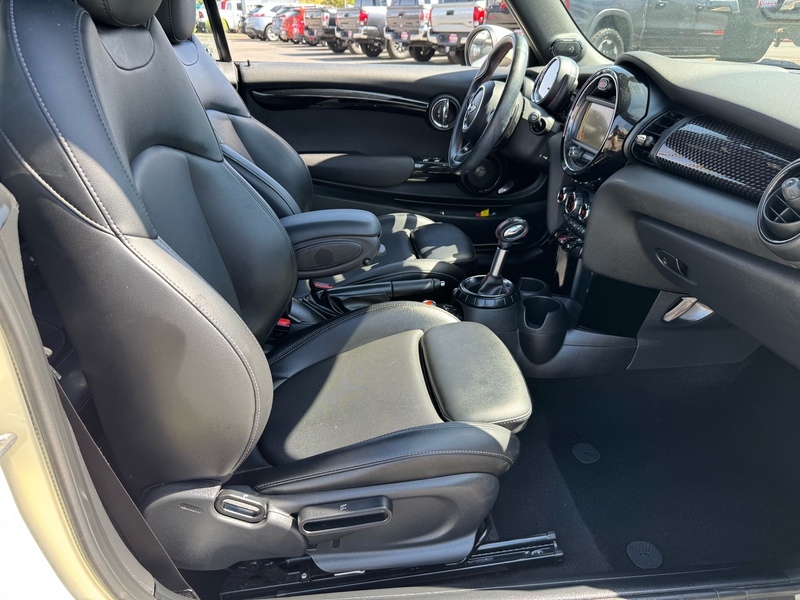 2017 Mini Cooper Convertible S photo 20