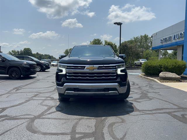 2022 Chevrolet Silverado 1500 LTZ photo 2