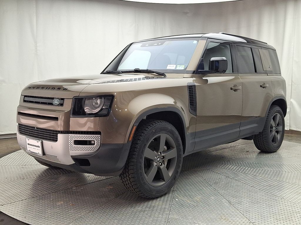 2020 Land Rover Defender SE's photo