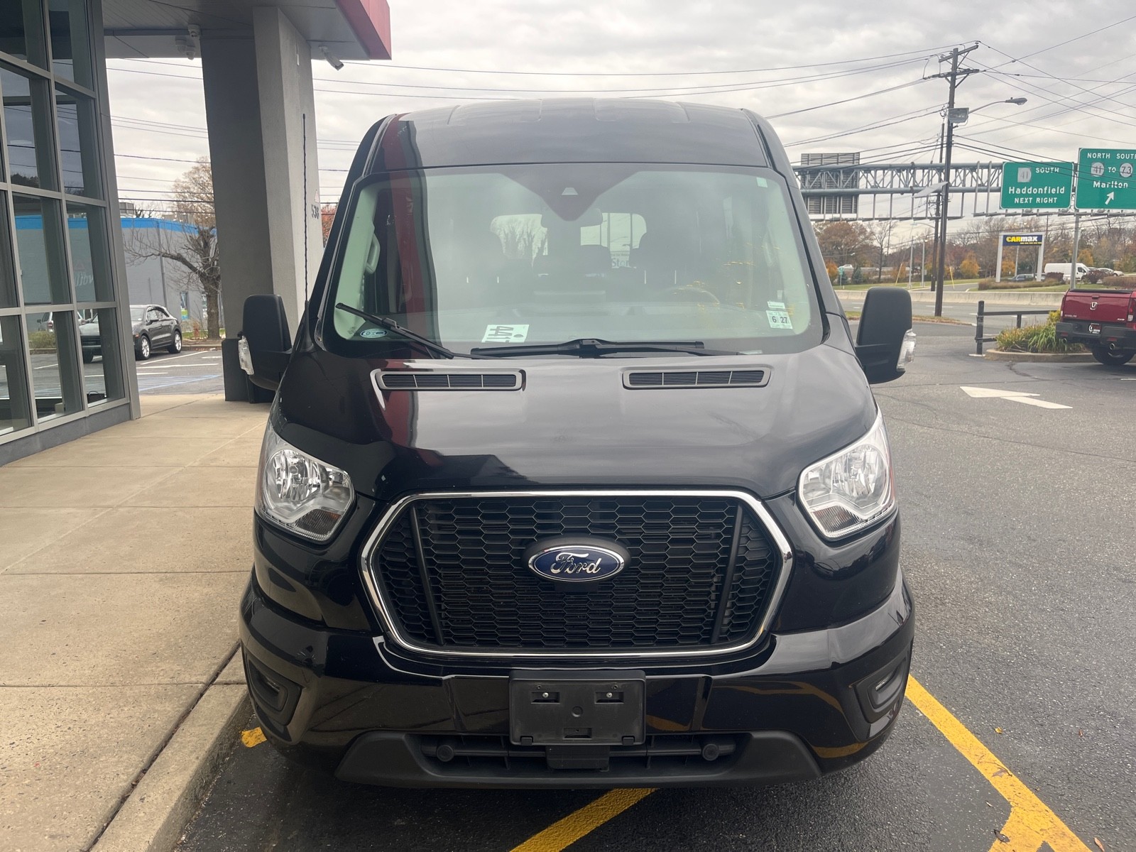 2022 Ford Transit Passenger XLT photo 2