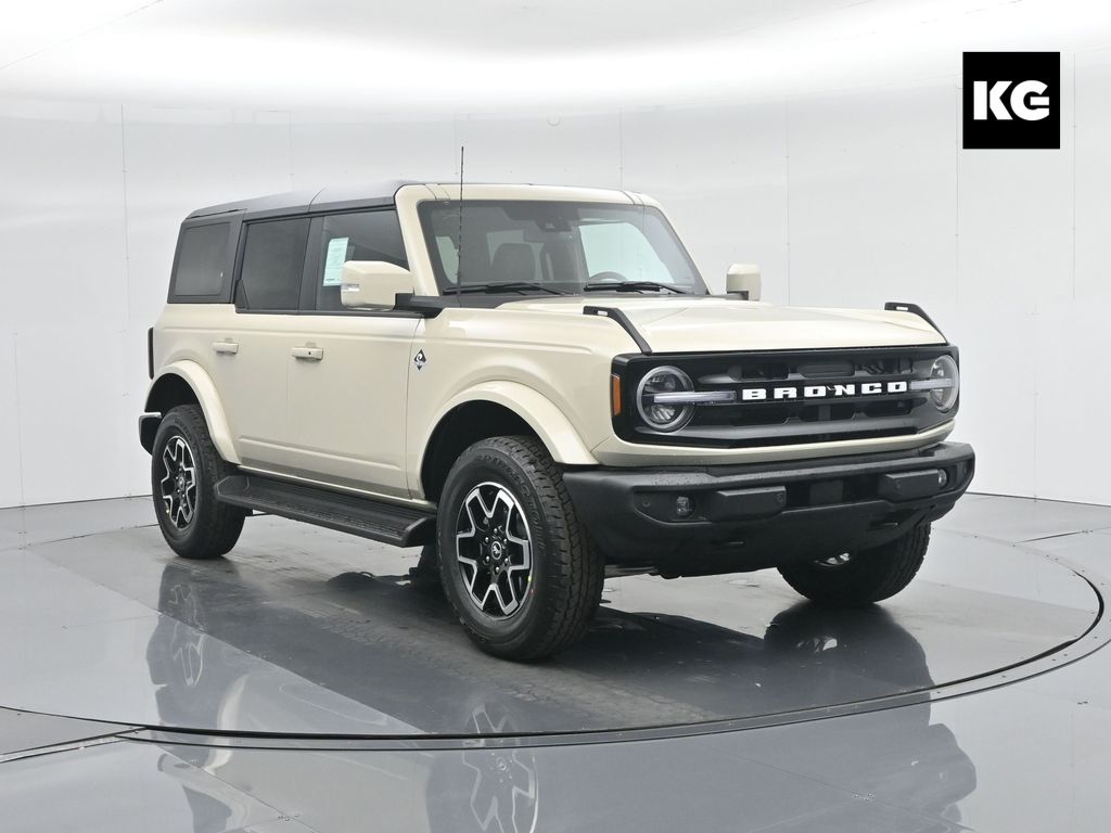 2025 Ford Bronco 4-Door Outer Banks's photo