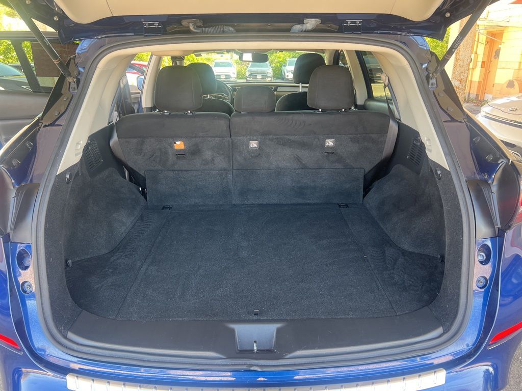 2019 Nissan Murano SV photo 13