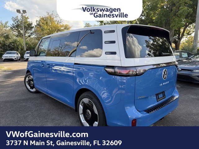 2025 Volkswagen ID. Buzz Pro Plus photo 4