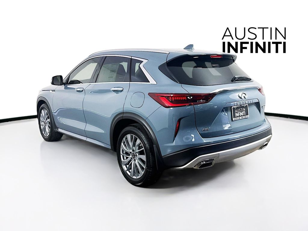 2025 Infiniti QX50 Luxe photo 3