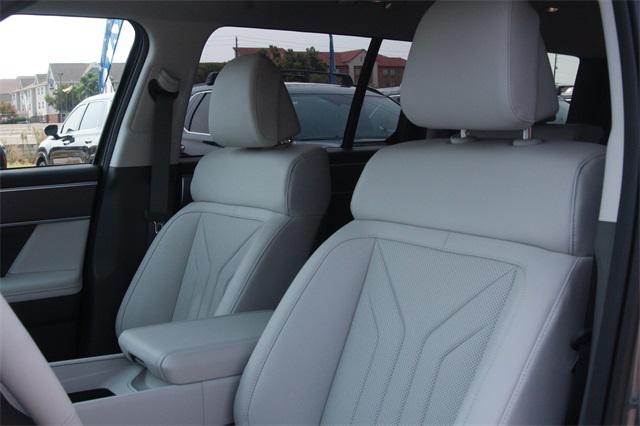 2026 Hyundai Santa Fe SEL photo 8