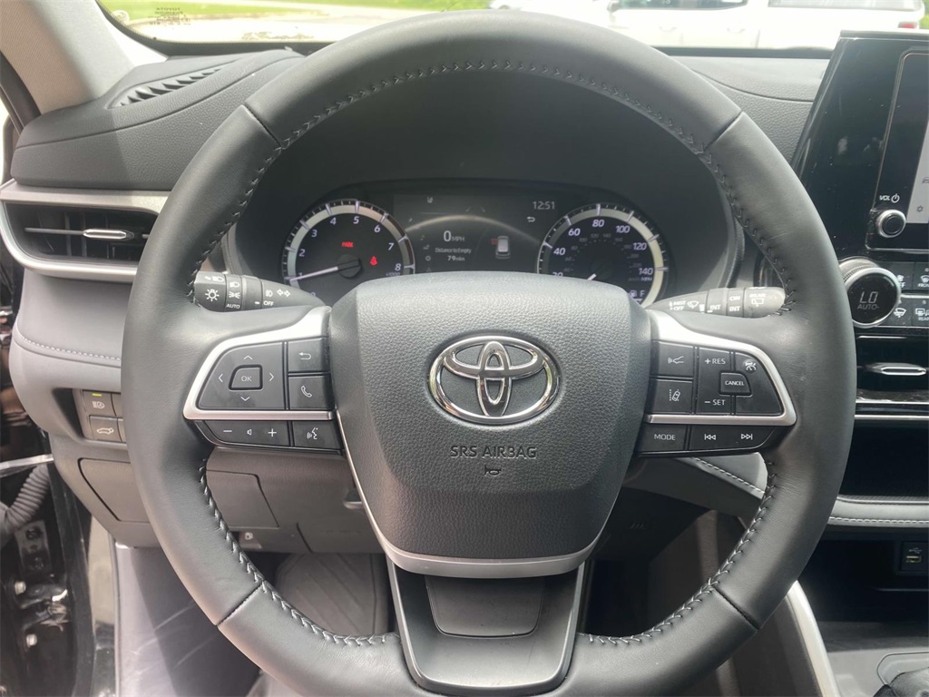 2024 Toyota Highlander LE photo 23