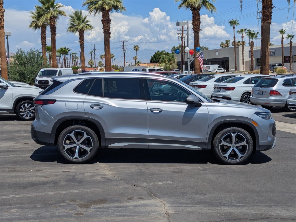 2025 Volkswagen Tiguan S photo 2