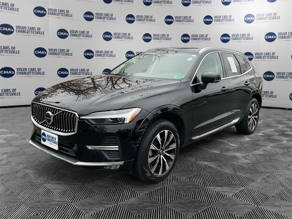 2023 Volvo XC60 Plus's photo