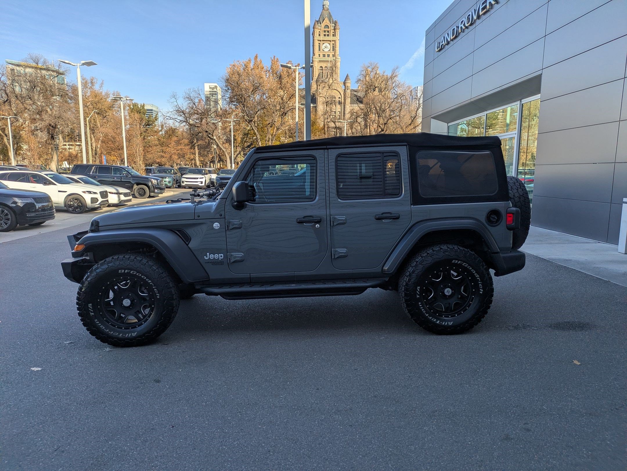2018 Jeep Wrangler Unlimited Sport S photo 4