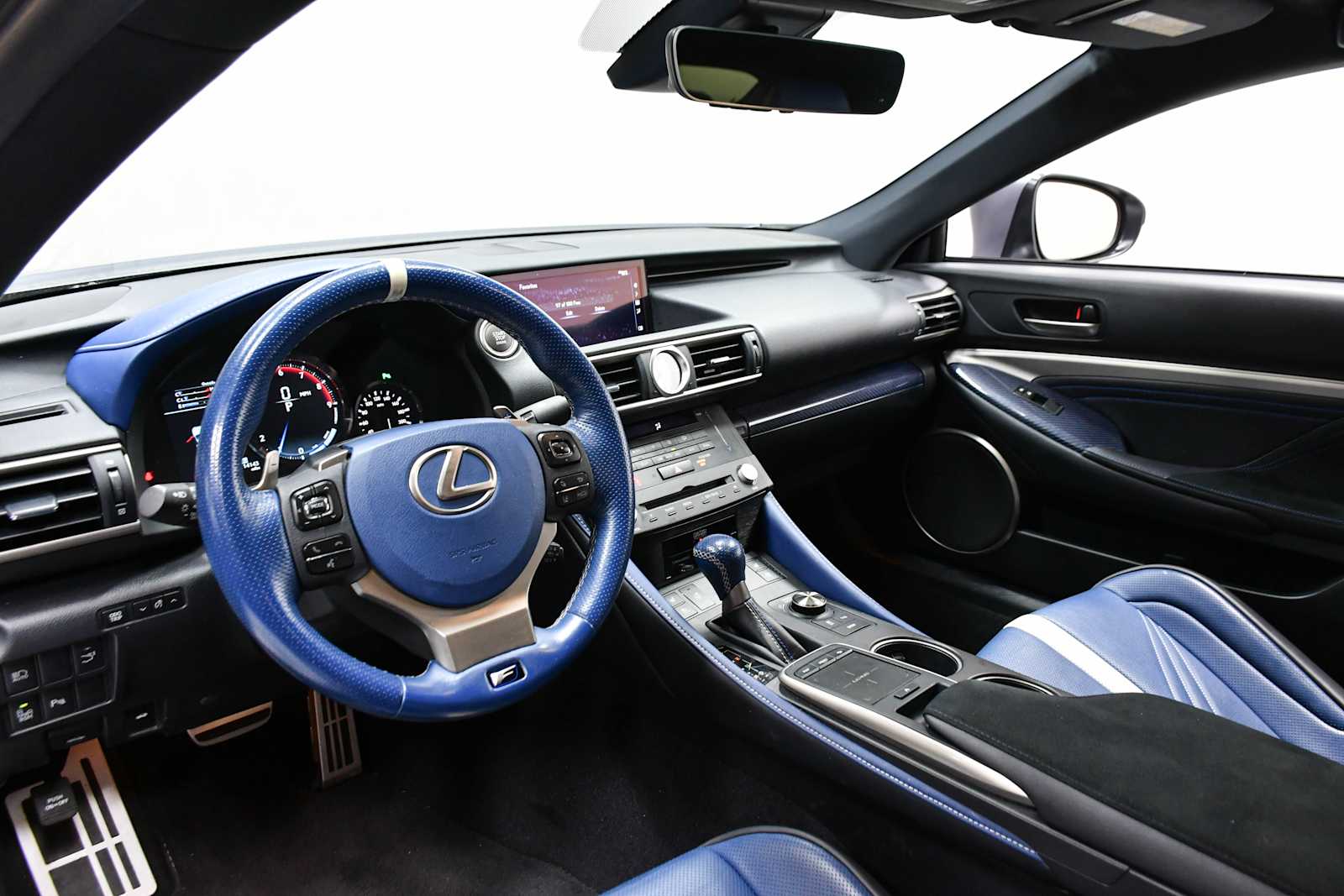 2019 Lexus RC F photo 12