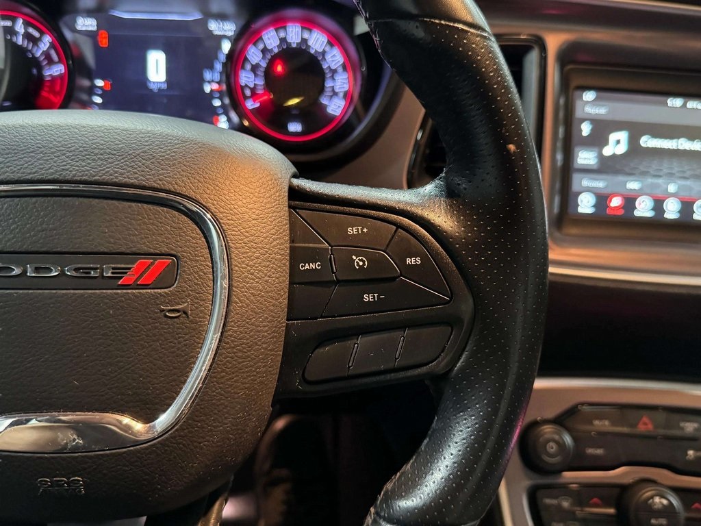 2022 Dodge Challenger SXT photo 14
