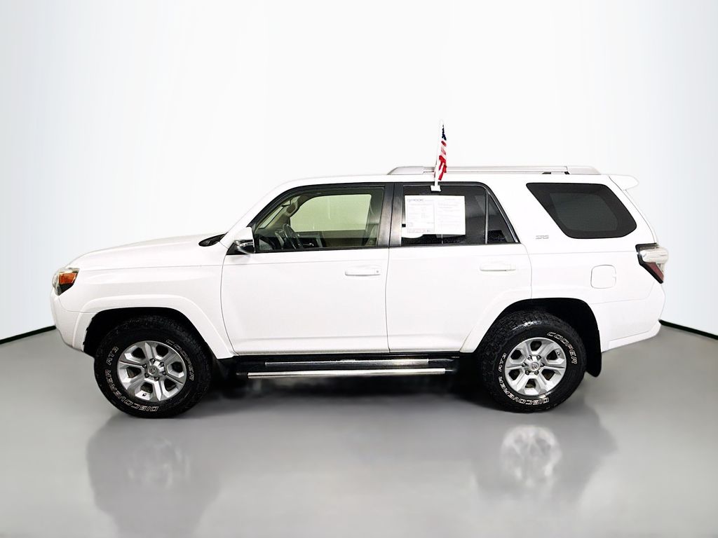 2015 Toyota 4Runner SR5 Premium photo 4