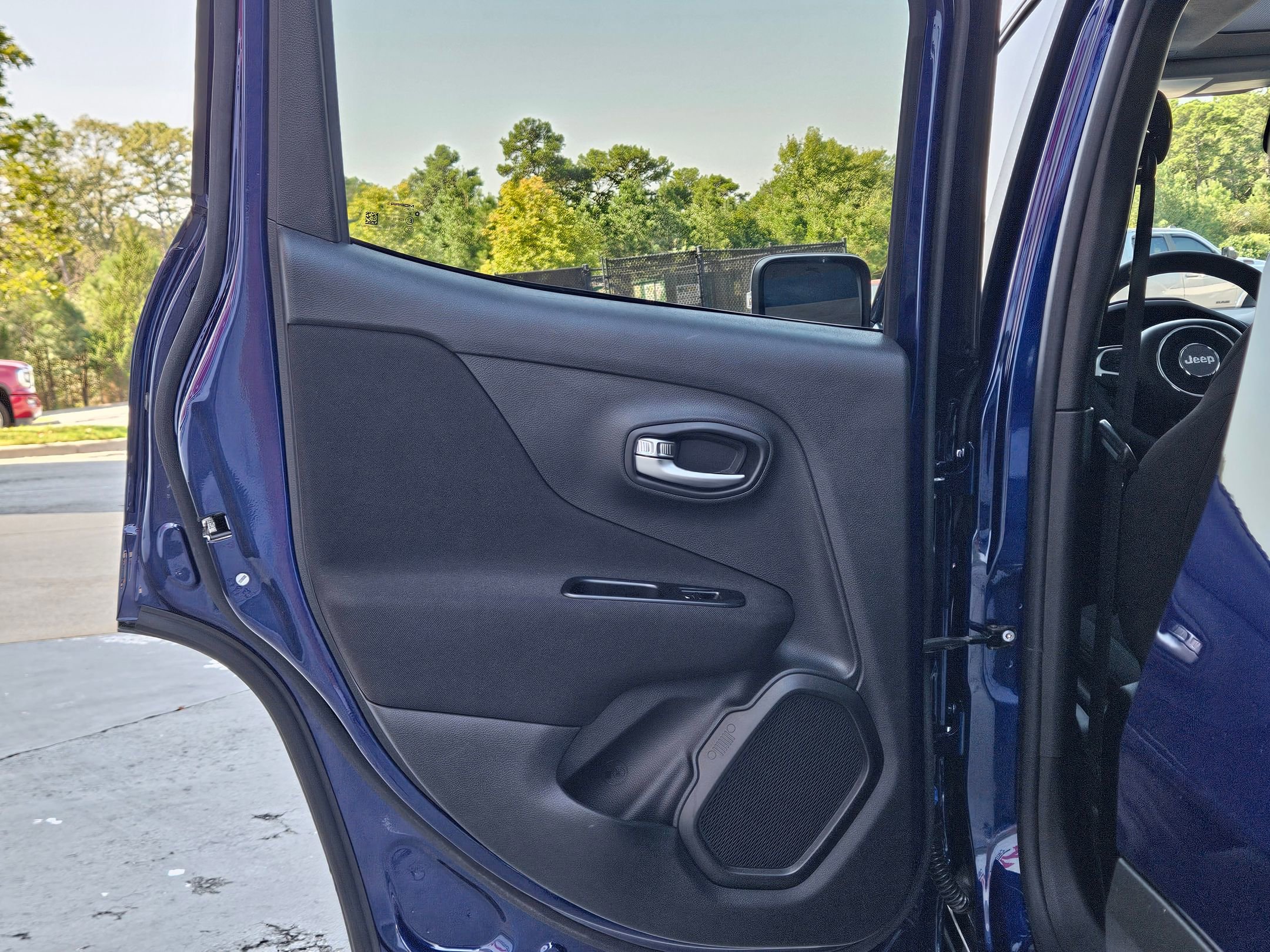 2021 Jeep Renegade Latitude photo 16