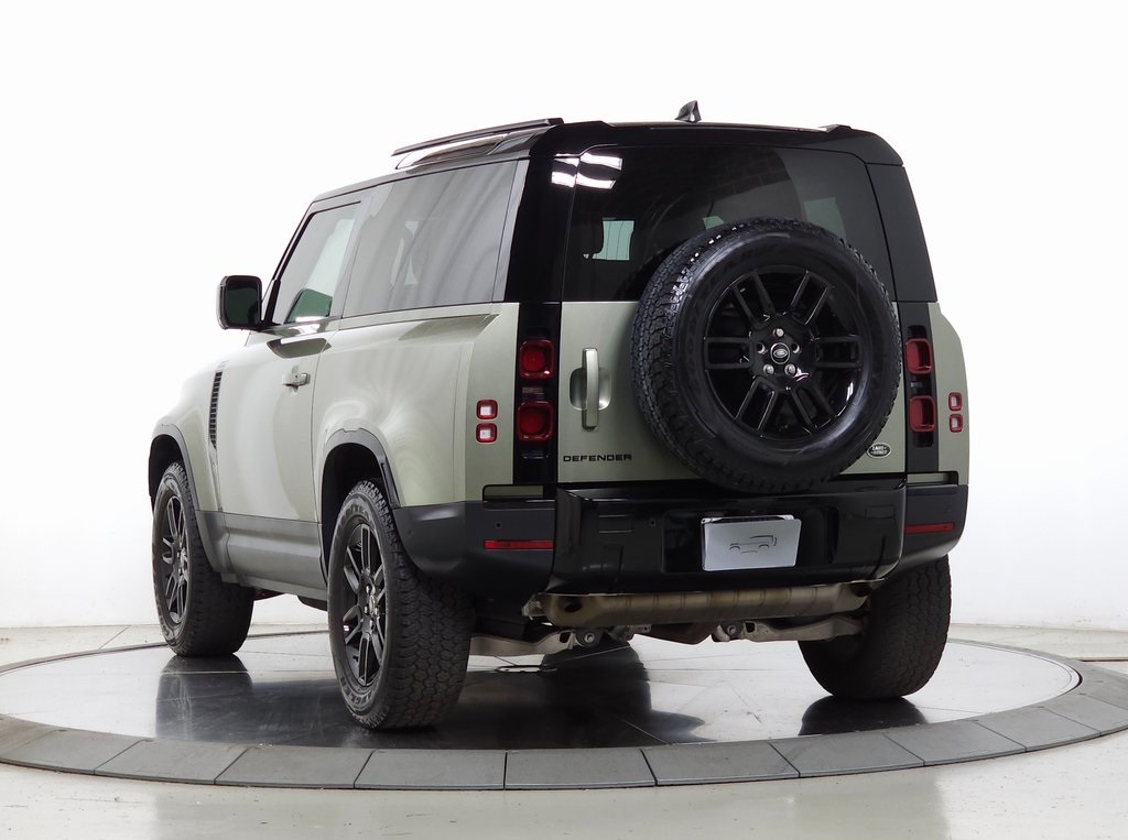 2023 Land Rover Defender 90 S photo 3