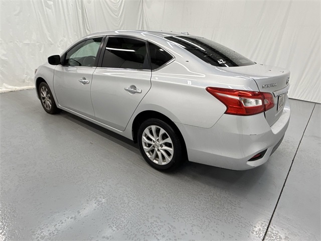 2018 Nissan Sentra SV photo 3