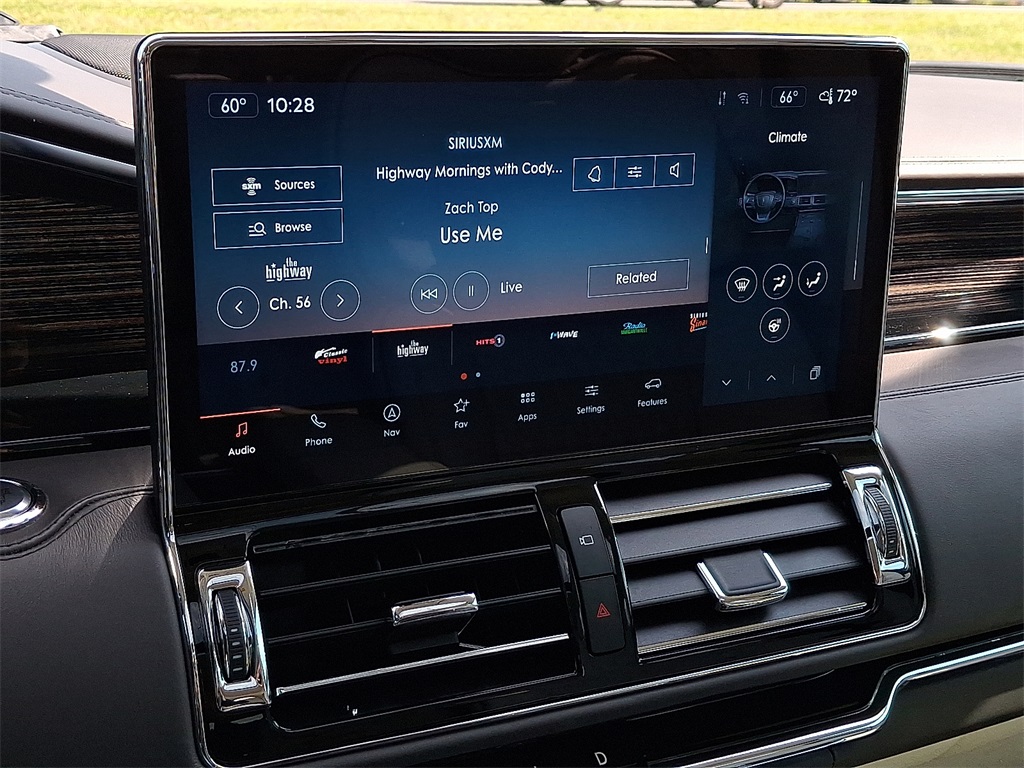 2023 Lincoln Navigator L photo 23