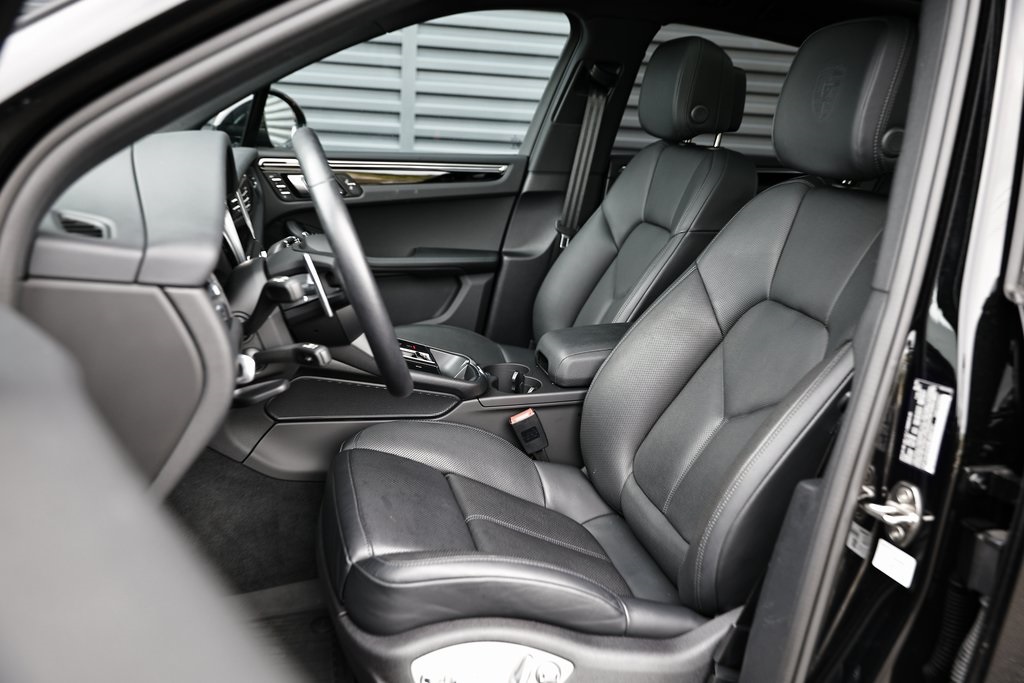 2024 Porsche Macan S photo 5