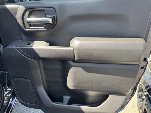 2023 Chevrolet Silverado 1500 Custom photo 8