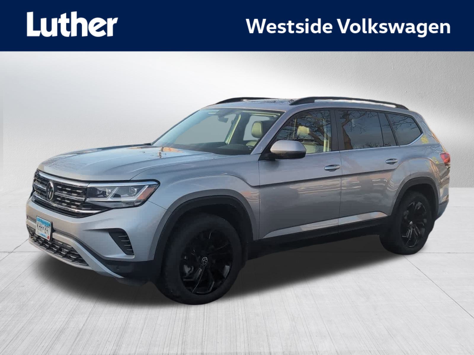 2023 Volkswagen Atlas SE w/Tech's photo