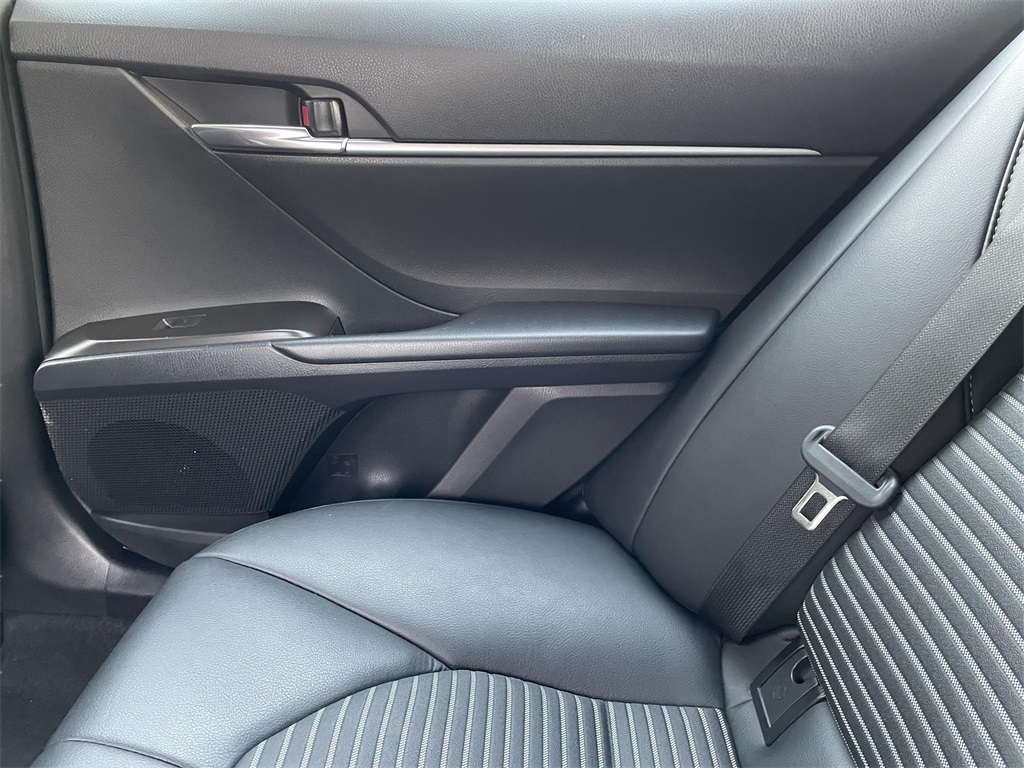 2023 Toyota Camry SE photo 16