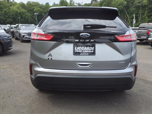 2024 Ford Edge SE photo 5