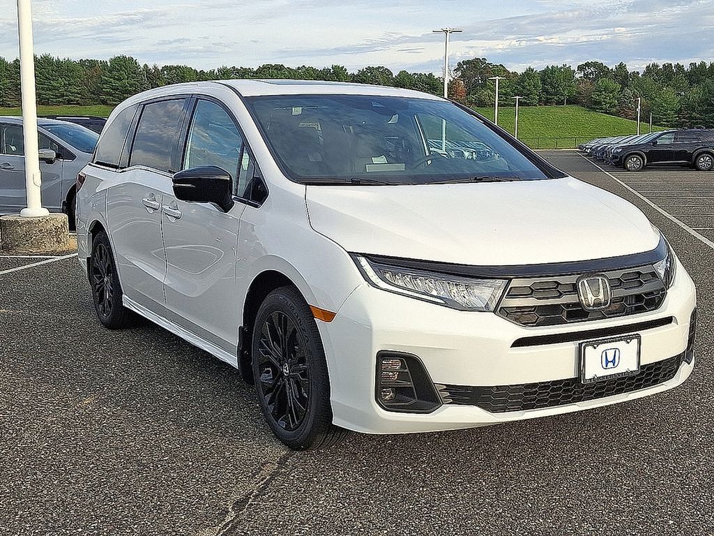 2026 Honda Odyssey Sport photo 2
