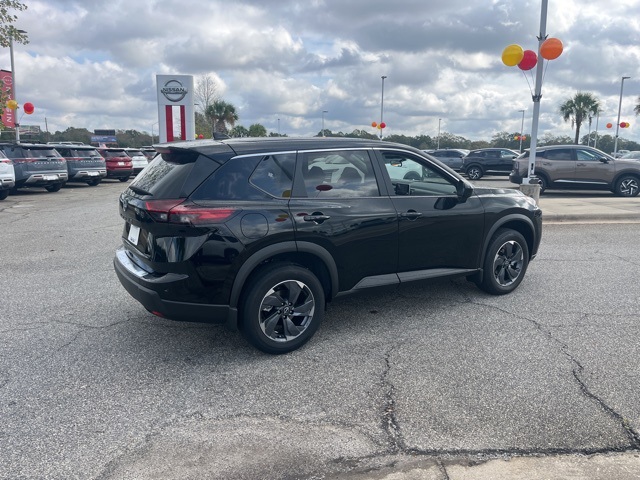 2026 Nissan Rogue SV photo 4