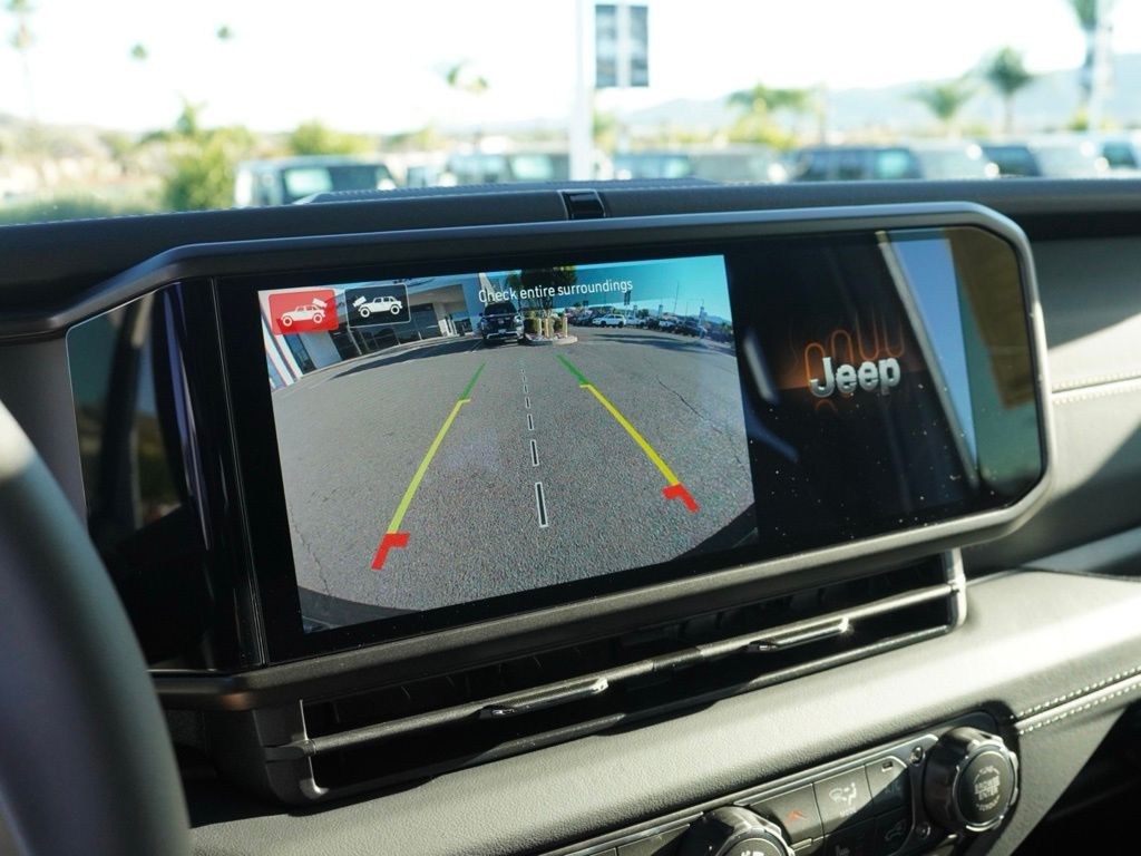 New 2026 Bright White Clear-Coat Exterior Paint Jeep Sahara image 14