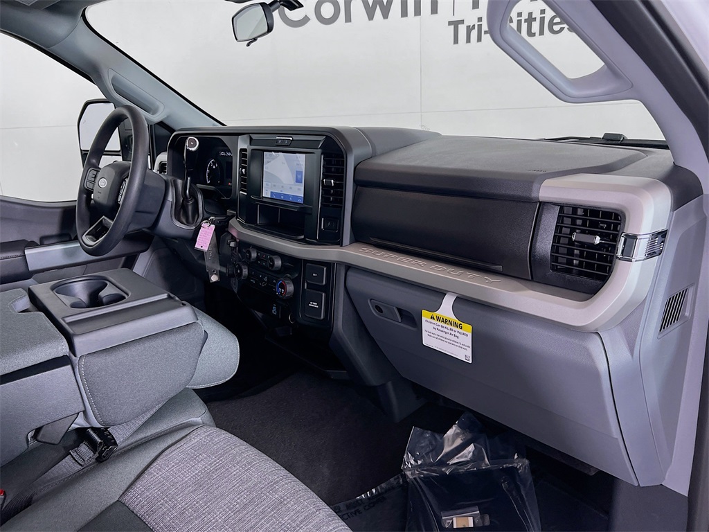 2025 Ford F-350 XLT photo 25