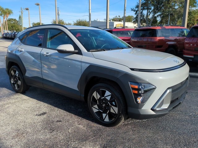 2024 Hyundai Kona SEL photo 2