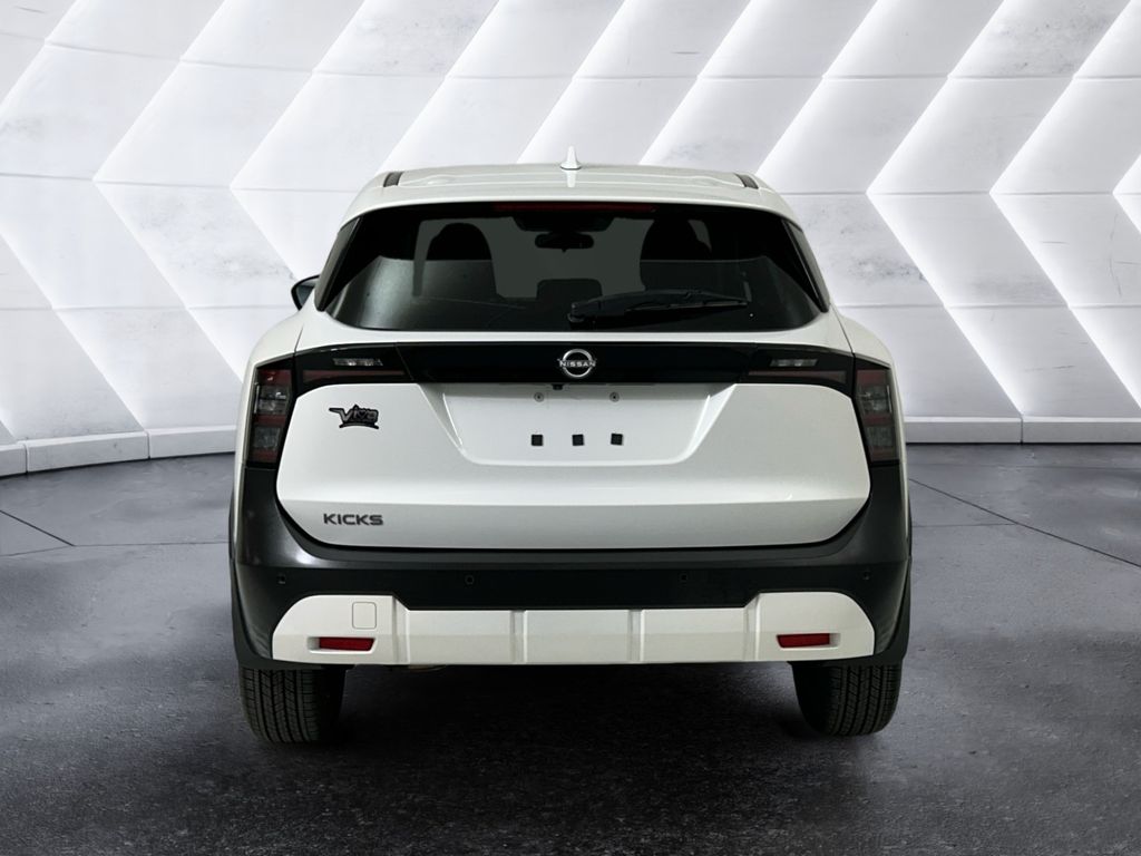 2025 Nissan Kicks SV photo 4