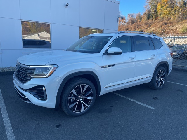 2026 Volkswagen Atlas SEL Premium R-Line photo 2