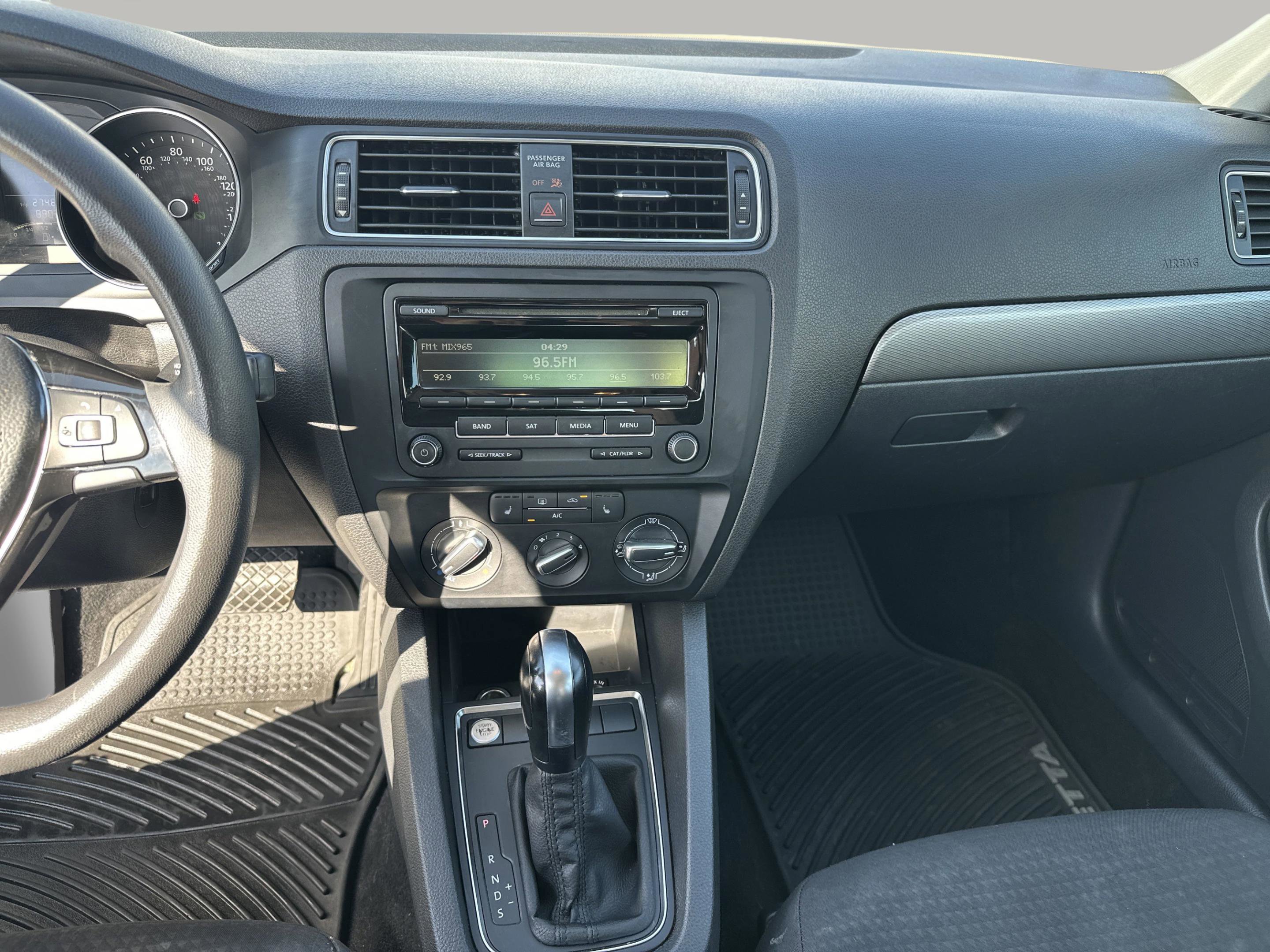 2015 Volkswagen Jetta 1.8T SE photo 22