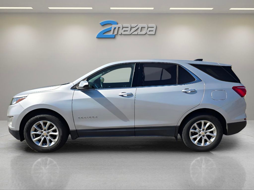 2020 Chevrolet Equinox LT photo 2