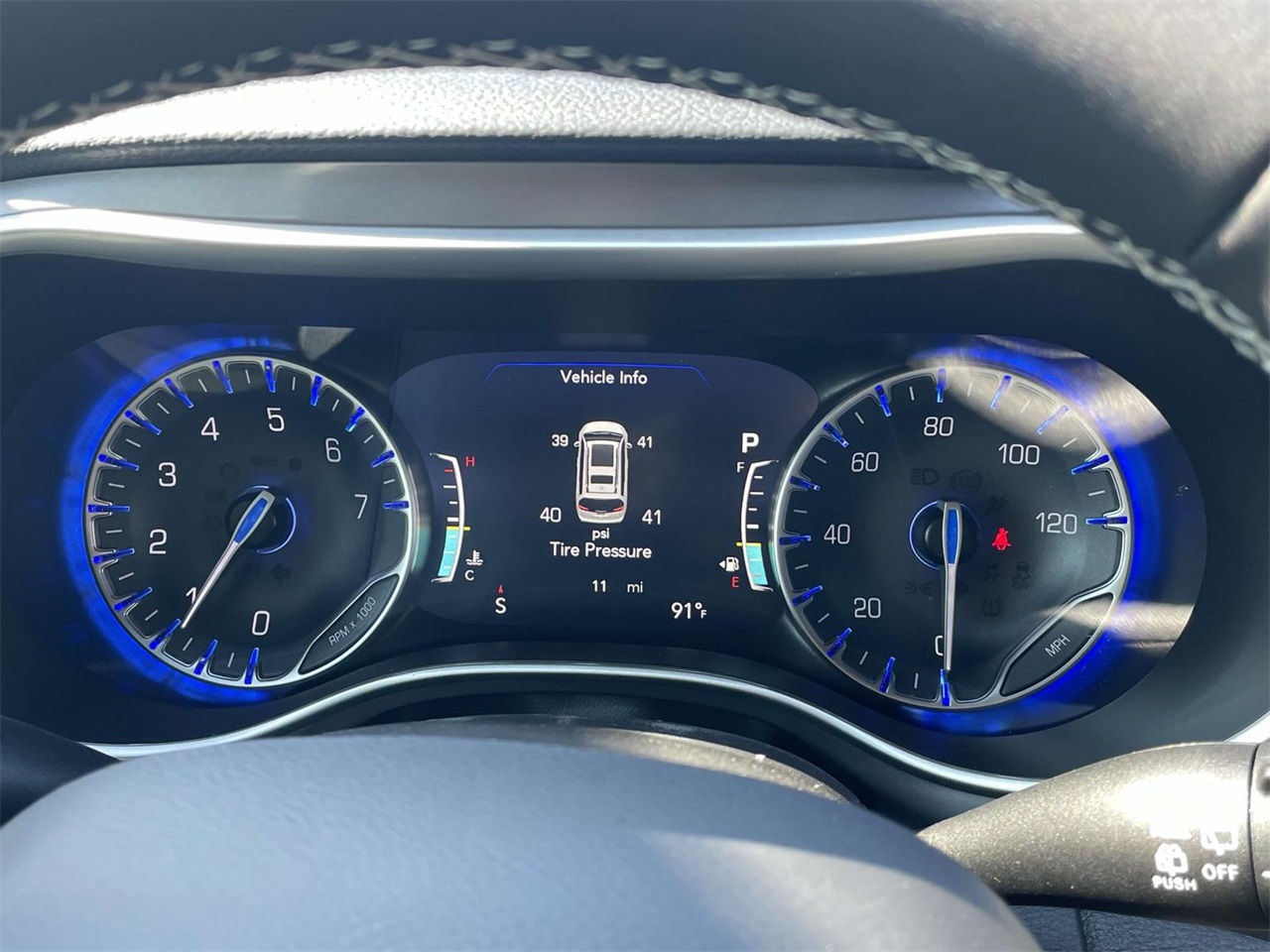 2026 Chrysler Pacifica photo 13