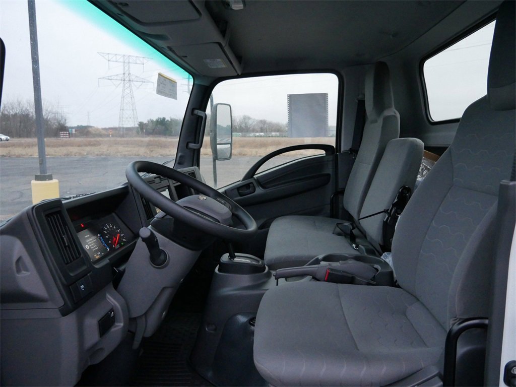 2025 Chevrolet Silverado photo 5